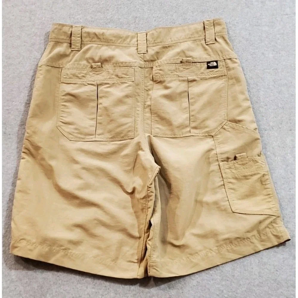 North Face Men's Axez Shorts Size 32 Tan‎ 5-pocket Zipper Hiking Outdoors